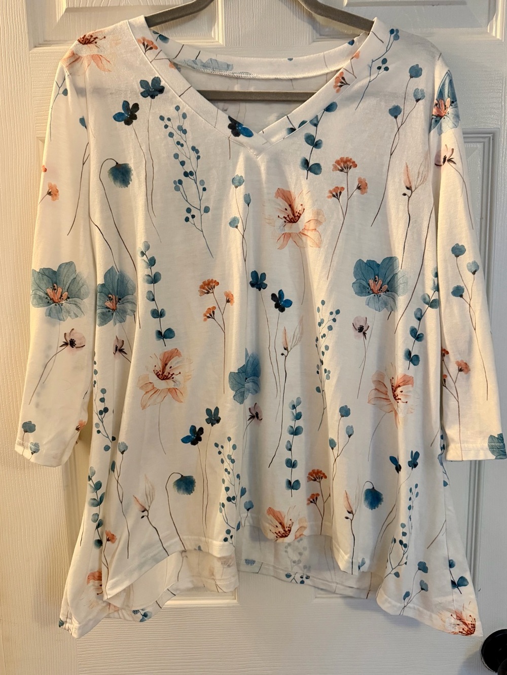 Women’s White Floral V-Neck Tunic Top - Blue & Peach Print